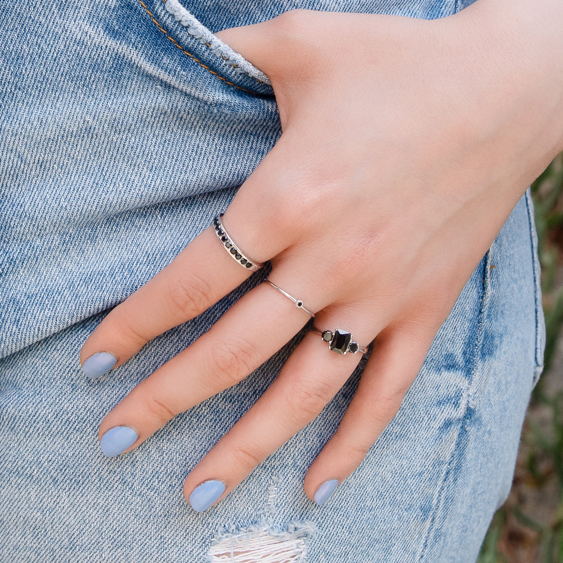 Anillo 3 Piedras Negro GIN Joyas